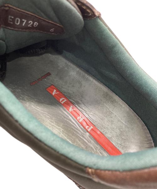 PRADA SPORTS（プラダスポーツ）PRADA SPORTS (プラダスポーツ) スニーカー カーキ サイズ:6の古着・服飾アイテム