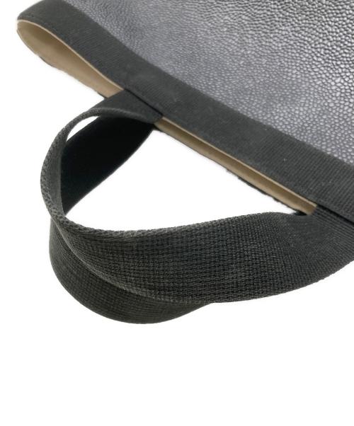 Herve Chapelier（エルベシャプリエ）Herve Chapelier (エルベシャプリエ) コーテッドキャンバススクエアトート B5サイズ ノワール×ノワールの古着・服飾アイテム