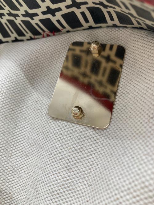 Roger Vivier（ロジェ ヴィヴィエ）Roger Vivier (ロジェ ヴィヴィエ) 総柄トートバッグ レッド×ブラックの古着・服飾アイテム