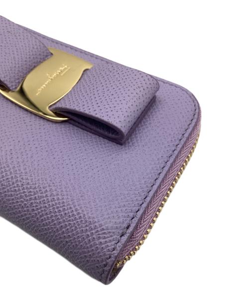 Salvatore Ferragamo（サルヴァトーレ フェラガモ）Salvatore Ferragamo (サルヴァトーレ フェラガモ) リボンレザーコインケース パープルの古着・服飾アイテム