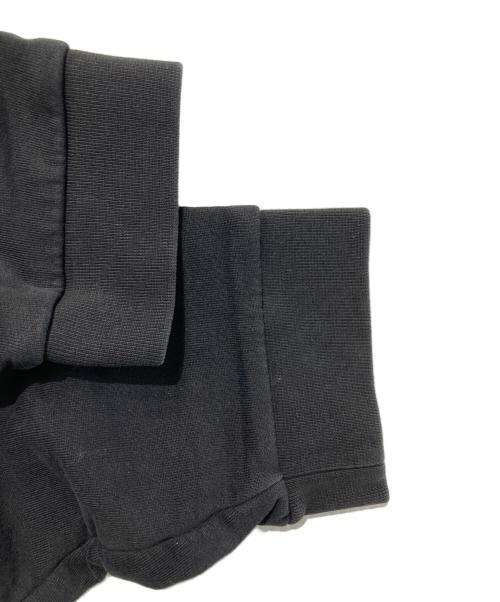 MONCLER（モンクレール）MONCLER (モンクレール) 22AWグラフィック ロゴ 刺繍 スウェット ブラック サイズ:3XLの古着・服飾アイテム