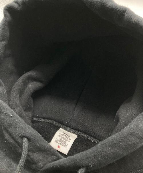 BlackEyePatch（ブラックアイパッチ）BlackEyePatch (ブラックアイパッチ) レザーロゴプルオーバーフーディー ブラック サイズ:XLの古着・服飾アイテム