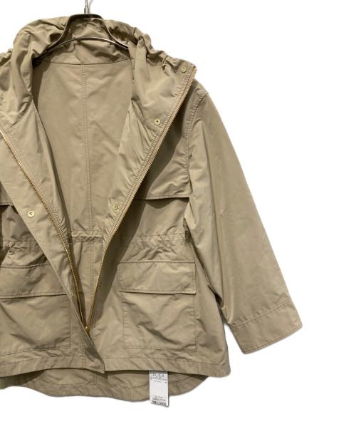 23区（ニジュウサンク）23区 (ニジュウサンク) ブライトウェザークロス ブルゾン ベージュ サイズ:32 未使用品の古着・服飾アイテム