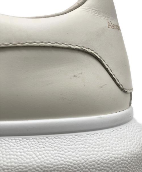 ALEXANDER McQUEEN（アレキサンダーマックイーン）ALEXANDER McQUEEN (アレキサンダーマックイーン) オーバーサイズドスニーカー ホワイト サイズ:40の古着・服飾アイテム
