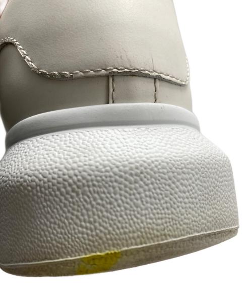 ALEXANDER McQUEEN（アレキサンダーマックイーン）ALEXANDER McQUEEN (アレキサンダーマックイーン) オーバーサイズドスニーカー ホワイト サイズ:40の古着・服飾アイテム