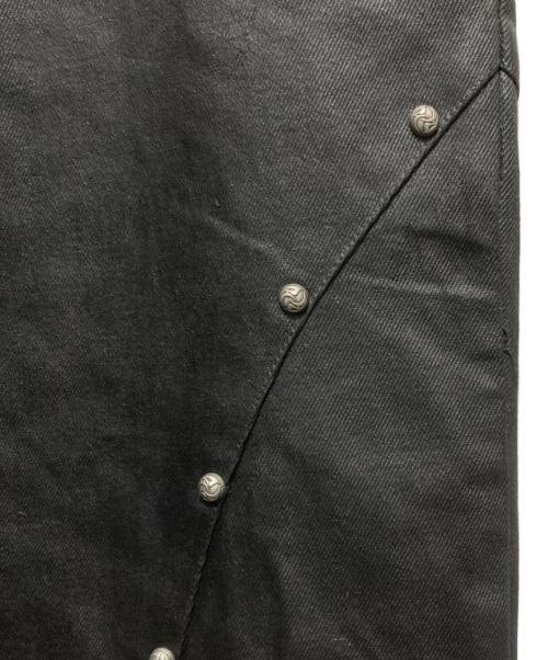 DARKRTPTS（ダークアールティーピーティーエス）DARKRTPTS (ダークアールティーピーティーエス) double Waist Drawstring Waxed Studded Denim Pants ブラック サイズ:Lの古着・服飾アイテム