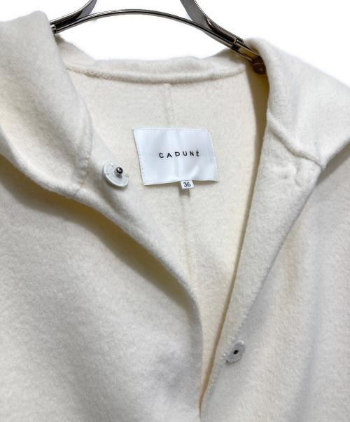 CADUNE（カデュネ）CADUNE (カデュネ) フードリバーコート ホワイト サイズ:36の古着・服飾アイテム
