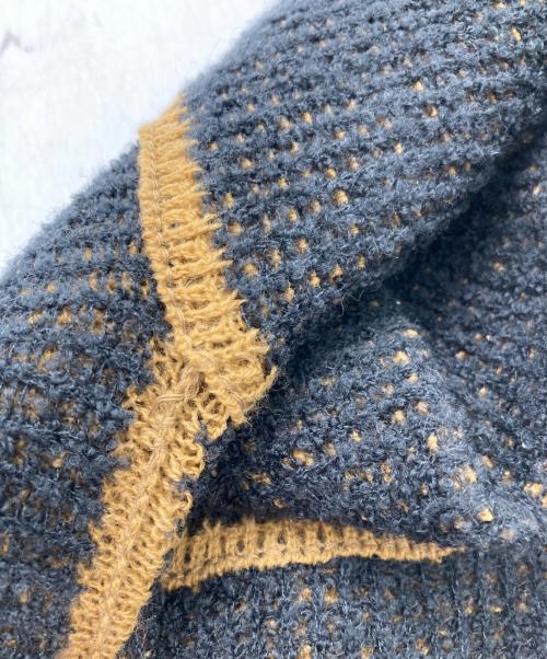 ISSEY MIYAKE（イッセイミヤケ）ISSEY MIYAKE (イッセイミヤケ) 裾スリットハイネックニット ブラック×ベージュ サイズ:2の古着・服飾アイテム