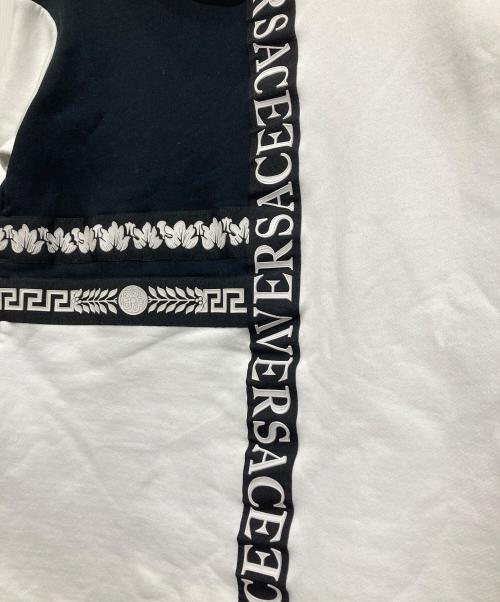 VERSACE（ヴェルサーチェ）VERSACE (ヴェルサーチェ) 18AW SWEATSHIRT パーカー ホワイト サイズ:38の古着・服飾アイテム