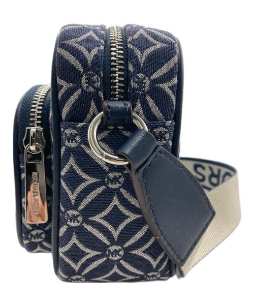 MICHAEL KORS（マイケル・コース）MICHAEL KORS (マイケル・コース) クロスボディ ウィズ テックアタッチ ミディアム ネイビーの古着・服飾アイテム