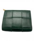 BOTTEGA VENETAボッテガベネタ）の古着「スモールカセット 2つ折り財布」｜グリーン