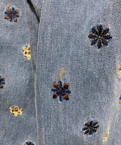 MACPHEE（マカフィー）MACPHEE (マカフィー) ボタニカルエンブロイダリーデニム タックワイドパンツ スカイブルー サイズ:32の古着・服飾アイテム