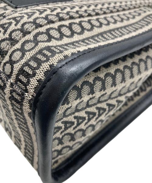 MARC JACOBS（マークジェイコブズ）MARC JACOBS (マークジェイコブズ) モノグラム2WAYバッグ ブラックの古着・服飾アイテム