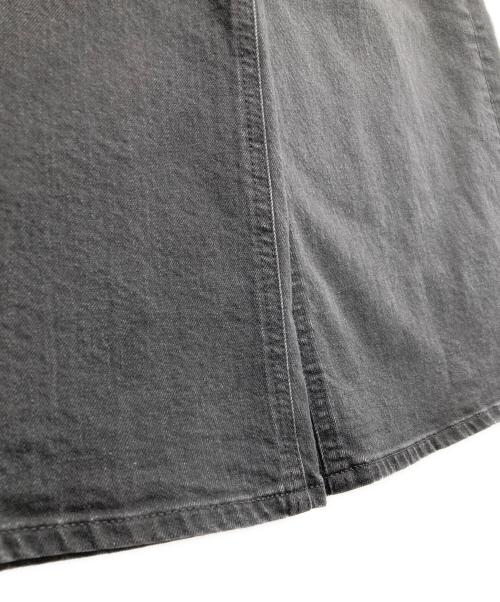 YANUK（ヤヌーク）YANUK (ヤヌーク) カーブテーパード LAURA デニムパンツ ブラック サイズ:25の古着・服飾アイテム