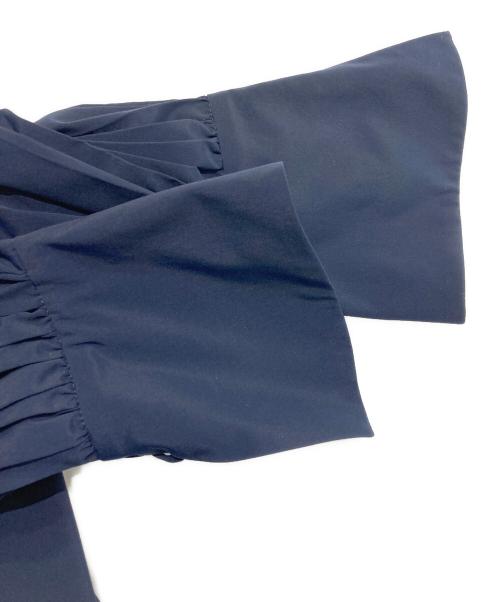 Mame Kurogouchi（マメクロゴウチ）mame kurogouchi (マメクロゴウチ) Curved Pleated Shirt ネイビー サイズ:2の古着・服飾アイテム