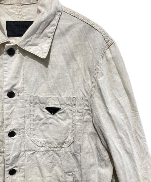 PRADA（プラダ）PRADA (プラダ) 三角ロゴ トライアングルプレート シャンブレーブルゾンジャケット ホワイト サイズ:Sの古着・服飾アイテム