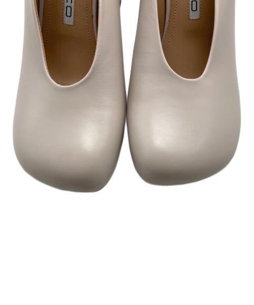 PELLICO（ペリーコ）PELLICO (ペリーコ) MILENA65 FRONTE CHUNKY PUMPS ベージュ サイズ:38の古着・服飾アイテム