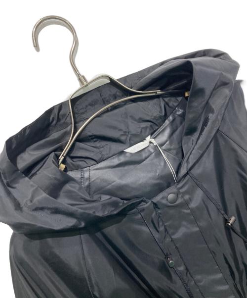TO BE CHIC（トゥービーシック）TO BE CHIC (トゥービーシック) フリルナイロンパーカー ブラック サイズ:Free 未使用品の古着・服飾アイテム