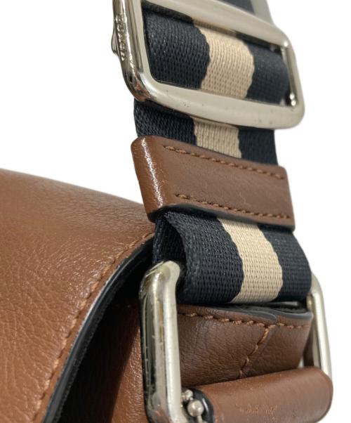 COACH（コーチ）COACH (コーチ) Charles Small Messenger ブラウンの古着・服飾アイテム