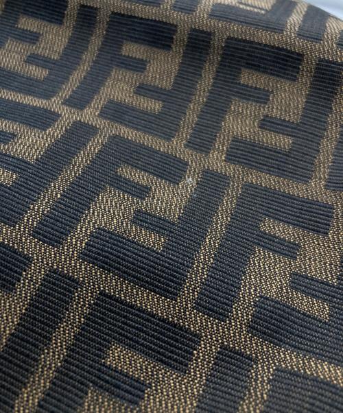 FENDI（フェンディ）FENDI (フェンディ) マンマバケットズッカ柄キャンバスショルダーバッグ ブラウンの古着・服飾アイテム