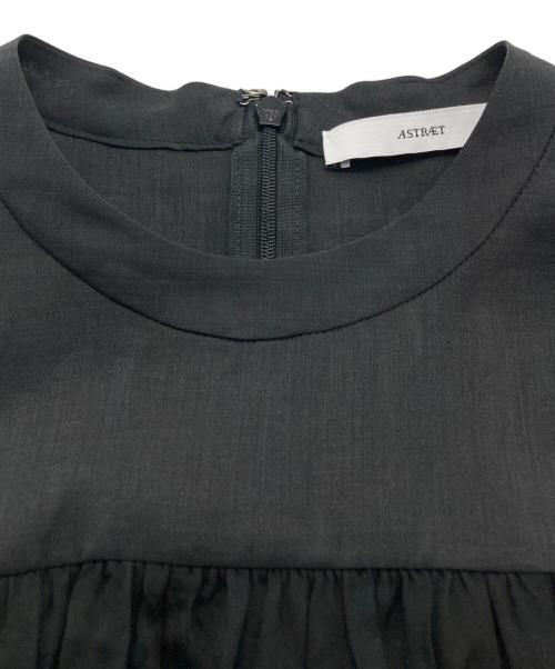 ASTRAET（アストラット）ASTRAET (アストラット) 異素材ノースリーブフレアワンピース ブラック サイズ:不明の古着・服飾アイテム