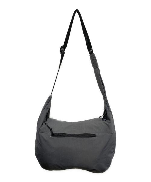 MARMOT（マーモット）Marmot (マーモット) CROSS BAG グレーの古着・服飾アイテム