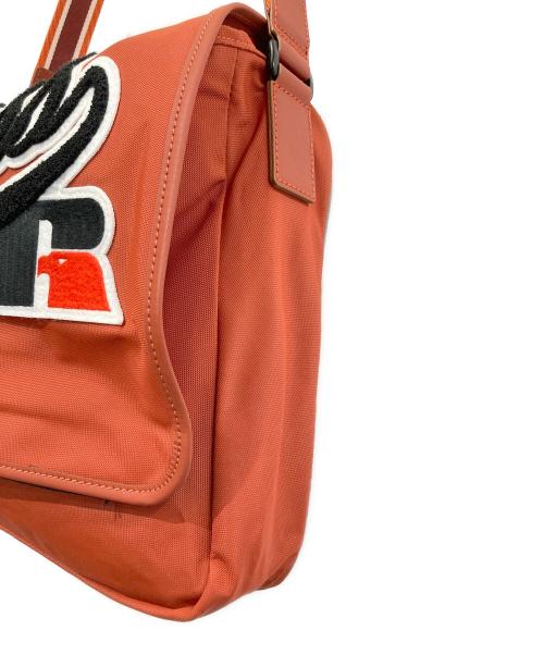 BOSS HUGO BOSS（ボス ヒューゴボス）BOSS HUGO BOSS (ボス ヒューゴボス) RUSSELL ATHLETIC (ラッセルアスレチック) 刺繍メッセンジャーバッグ ブラウンの古着・服飾アイテム