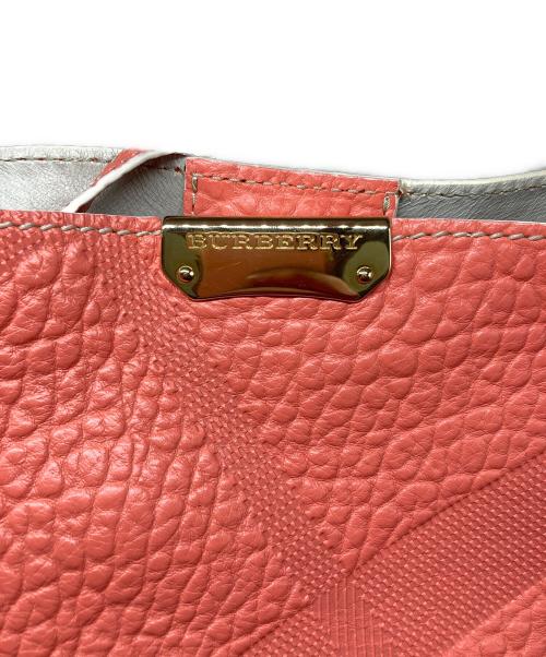 BURBERRY（バーバリー）BURBERRY (バーバリー) トートバッグ エンボスチェック ポーチ付 レザー ピンク サイズ:不明の古着・服飾アイテム