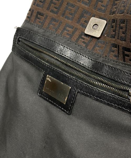 FENDI（フェンディ）FENDI (フェンディ) ズッキーノショルダーバッグ ブラウンの古着・服飾アイテム