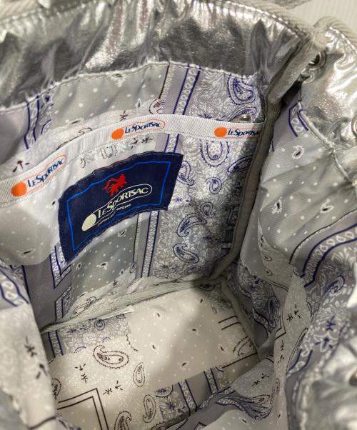 LeSportsac（レスポートサック）LeSportsac (レスポートサック) PUFFY BACKPACK シルバーの古着・服飾アイテム