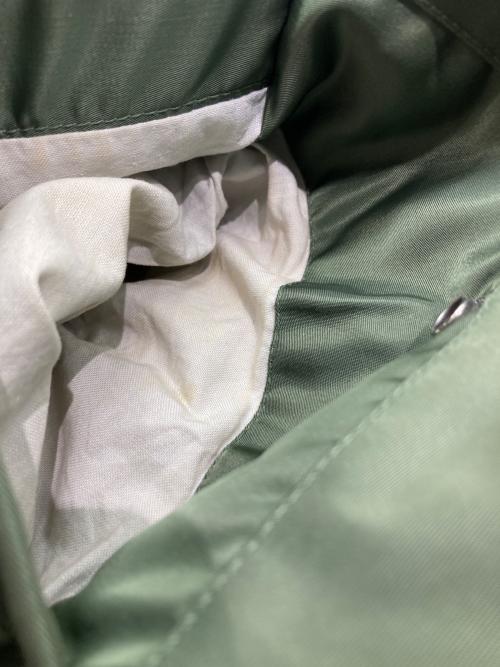 AVIREX（アヴィレックス）AVIREX (アヴィレックス) B15フライトジャケット カーキ サイズ:38の古着・服飾アイテム