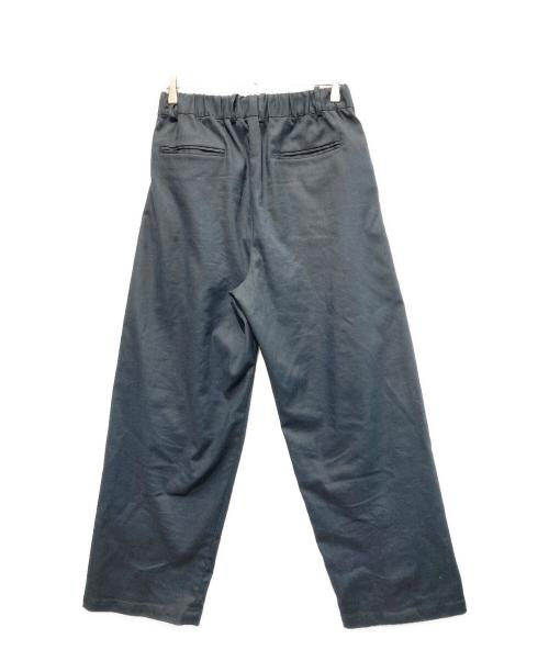 坩堝 RUTSUBO（ルツボ）坩堝 RUTSUBO (ルツボ) TWIST WIDE EASY PANTS グレー サイズ:Mの古着・服飾アイテム