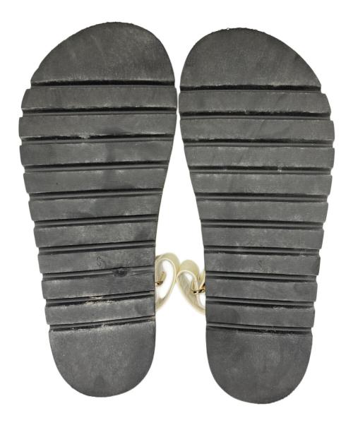 BLUE LABEL CRESTBRIDGE（ブルーレーベルクレストブリッジ）BLUE LABEL CRESTBRIDGE (ブルーレーベルクレストブリッジ) ベルトサンダル ホワイト サイズ:SIZE Sの古着・服飾アイテム