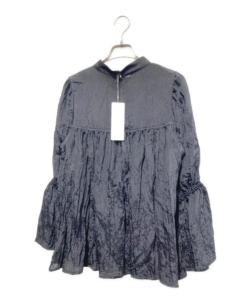 TO BE CHIC（トゥービーシック）TO BE CHIC (トゥービーシック) 楊柳キャンディースリーブ ブラウス ブラック サイズ:42 未使用品の古着・服飾アイテム
