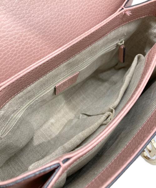 GUCCI（グッチ）GUCCI (グッチ) インターロッキングGチェーンショルダーバッグ ピンクの古着・服飾アイテム