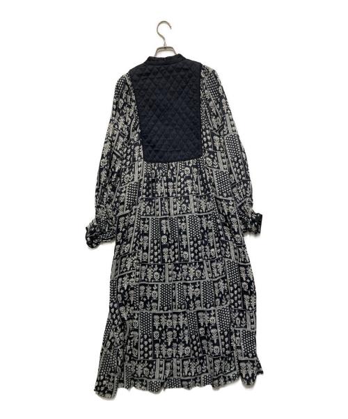 ne quittez pas（ヌキテパ）ne quittez pas (ヌキテパ) MODAL SATIN PATCHWORK PRINT DRESS ブラック サイズ:Ｍの古着・服飾アイテム