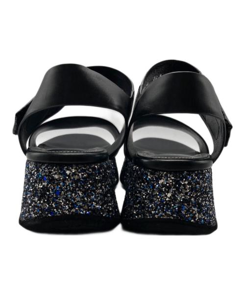 STACCATO（スタッカート）STACCATO (スタッカート) グリッター厚底サンダル ブラック サイズ:22.5の古着・服飾アイテム