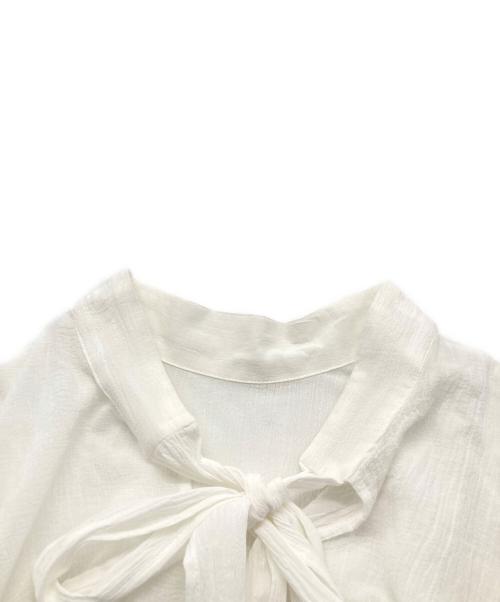 FRIPIER（フリピエ）fripier (フリピエ) ボウタイブラウス ホワイト サイズ:FREEの古着・服飾アイテム