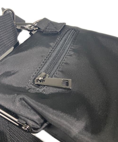 GROUND Y（グラウンドワイ）GROUND Y (グラウンドワイ) SMALL HELMET BAG WITH CLASP ブラックの古着・服飾アイテム