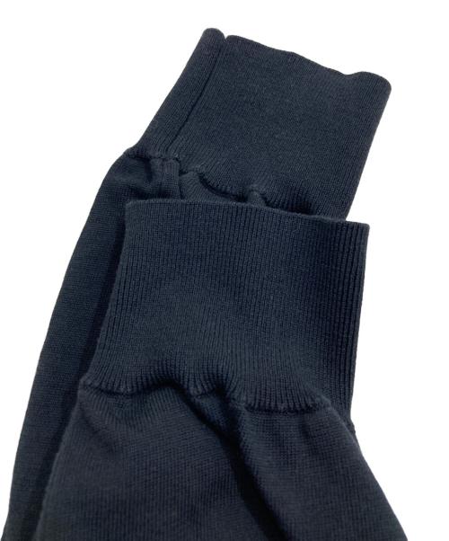 HYKE（ハイク）HYKE (ハイク) ショート丈ニット ブラック サイズ:1の古着・服飾アイテム