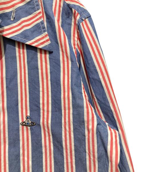 Vivienne Westwood man（ヴィヴィアン ウェストウッド マン）Vivienne Westwood man (ヴィヴィアン ウェストウッド マン) ストライプシャツ ブルー×レッド サイズ:46の古着・服飾アイテム