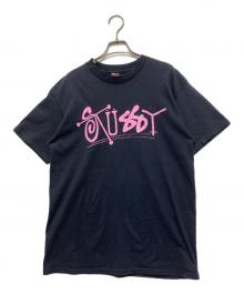 stussy（ステューシー）の古着「ロゴTシャツ」｜ブラック