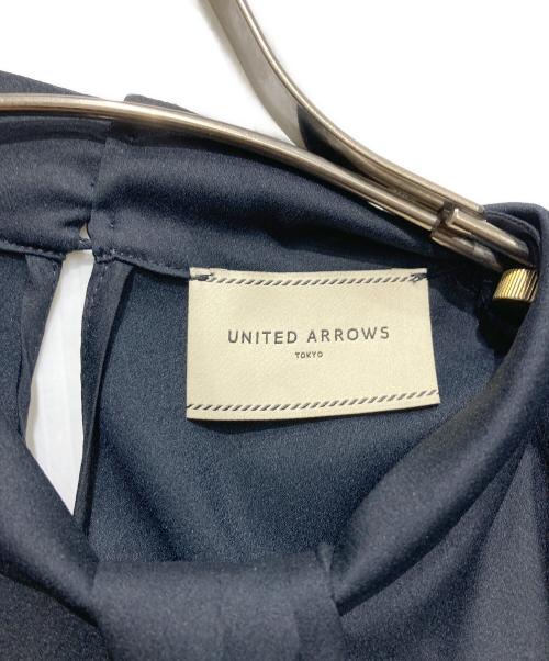 UNITED ARROWS TOKYO（ユナイテッドアローズトウキョウ）UNITED ARROWS TOKYO (ユナイテッドアローズトウキョウ) UBCB スタンドイレギュラータック ブラウス ブラック サイズ:Freeの古着・服飾アイテム