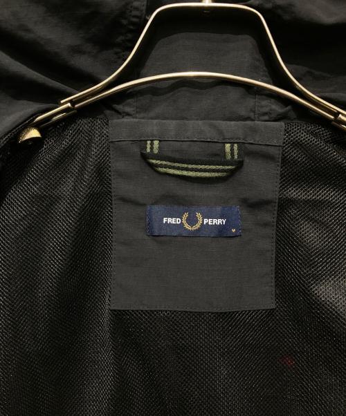FRED PERRY（フレッドペリー）FRED PERRY (フレッドペリー) ショート フィッシングパーカー ブラック サイズ:Mの古着・服飾アイテム