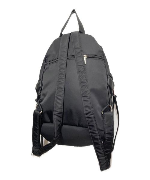 IUGAMAKARAS（イウガマカラス）IUGAMAKARAS (イウガマカラス) Carabiner Nylon Backpack/ナイロンバッグ ブラックの古着・服飾アイテム