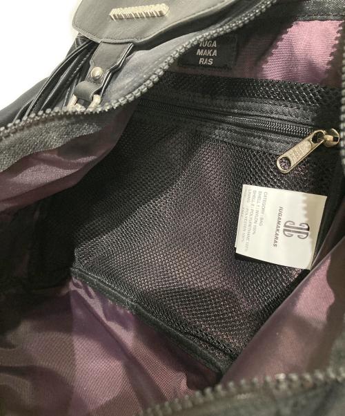 IUGAMAKARAS（イウガマカラス）IUGAMAKARAS (イウガマカラス) Carabiner Nylon Backpack/ナイロンバッグ ブラックの古着・服飾アイテム