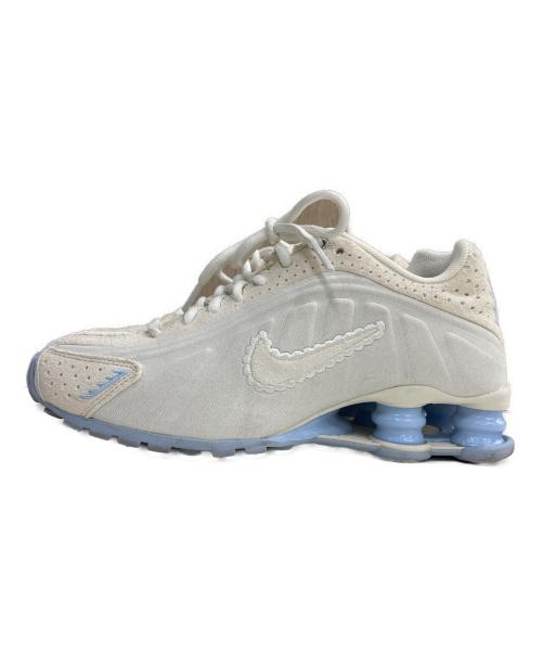 NIKE（ナイキ）NIKE (ナイキ) Shox R4 SE ホワイト サイズ:22.5㎝の古着・服飾アイテム