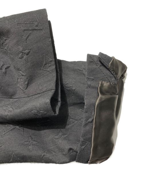 LOUIS VUITTON（ルイ ヴィトン）LOUIS VUITTON (ルイ ヴィトン) モノグラム エンボス セットアップ グレー サイズ:52の古着・服飾アイテム
