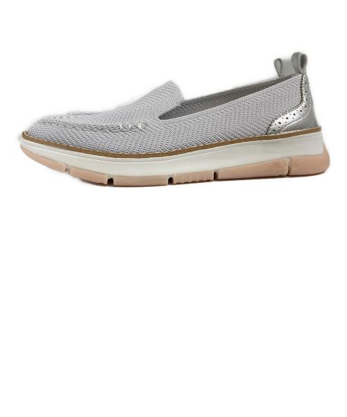 COLE HAAN（コールハーン）COLE HAAN (コールハーン) ゼログランド レラ スティッチライト ベネチアン グレー×ベージュ サイズ:不明の古着・服飾アイテム