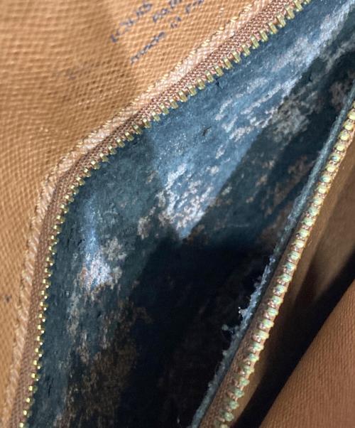 LOUIS VUITTON（ルイ ヴィトン）LOUIS VUITTON (ルイ ヴィトン) ショルダーバッグ ブラウンの古着・服飾アイテム